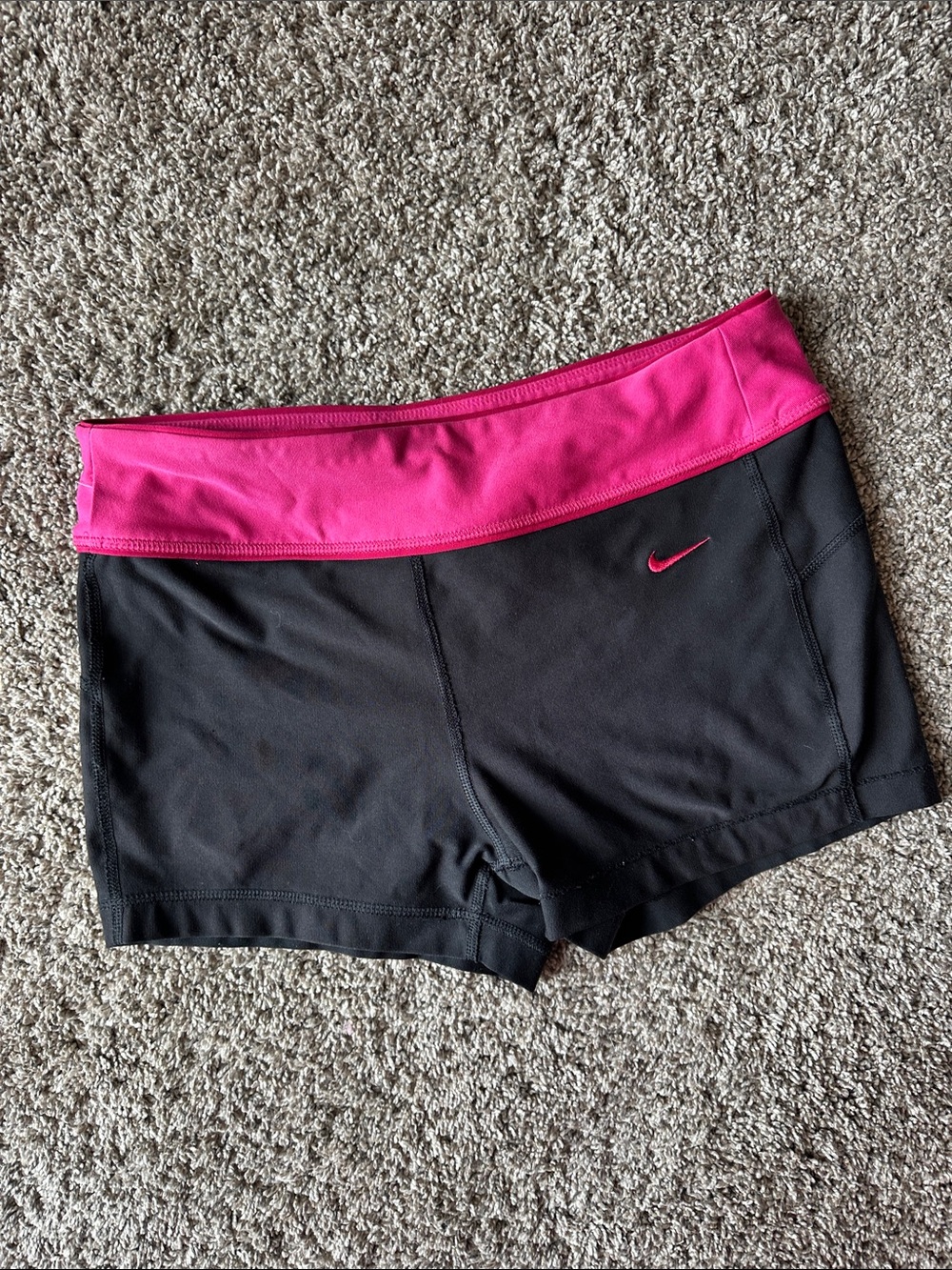 Nike Y2K Women's Black Bike Shorts with Hot Pink Waistband Small